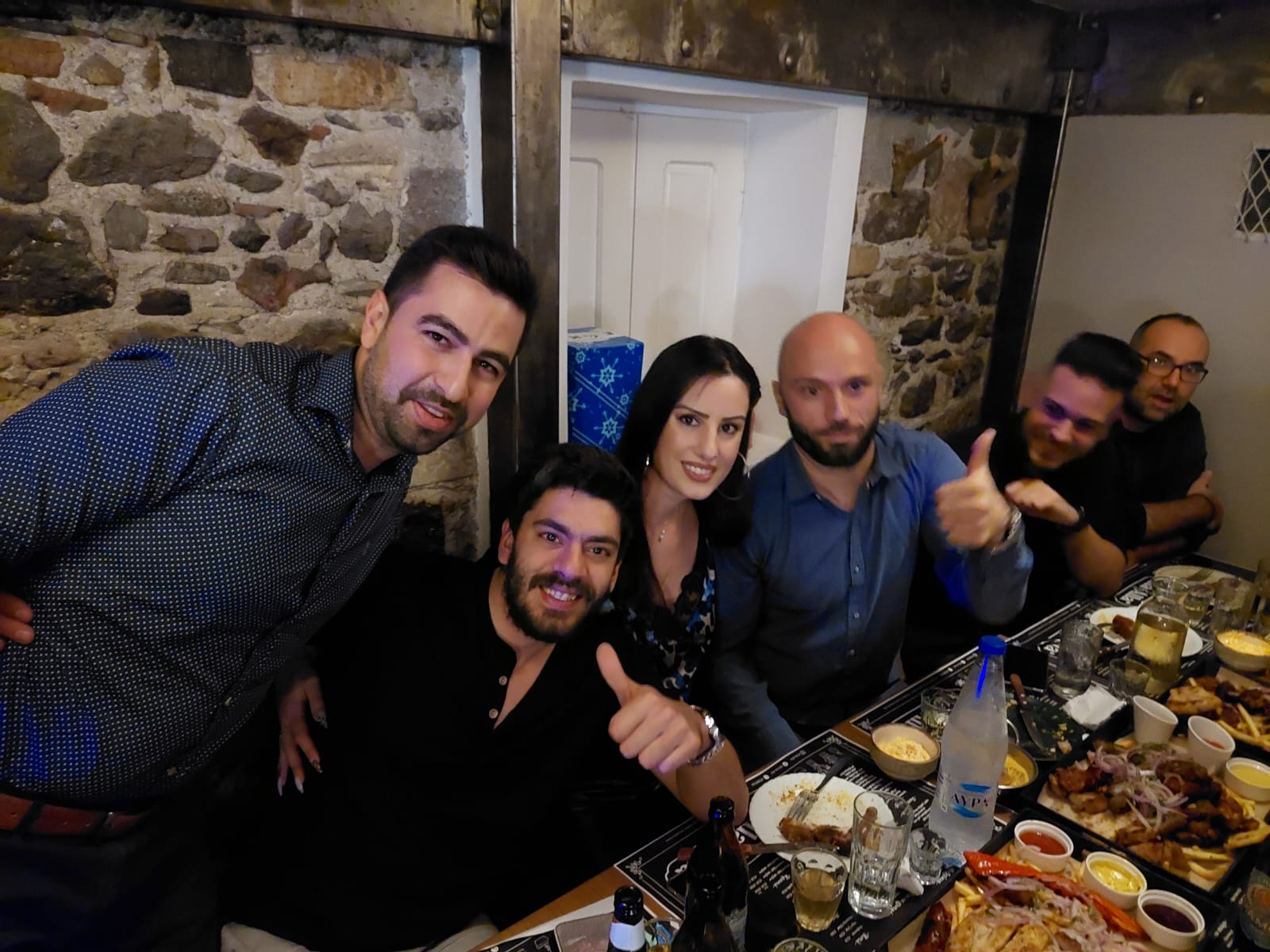 Ξεφάντωσαν με την ψυχή τους χθες στο “Άλλα κι άλλα”