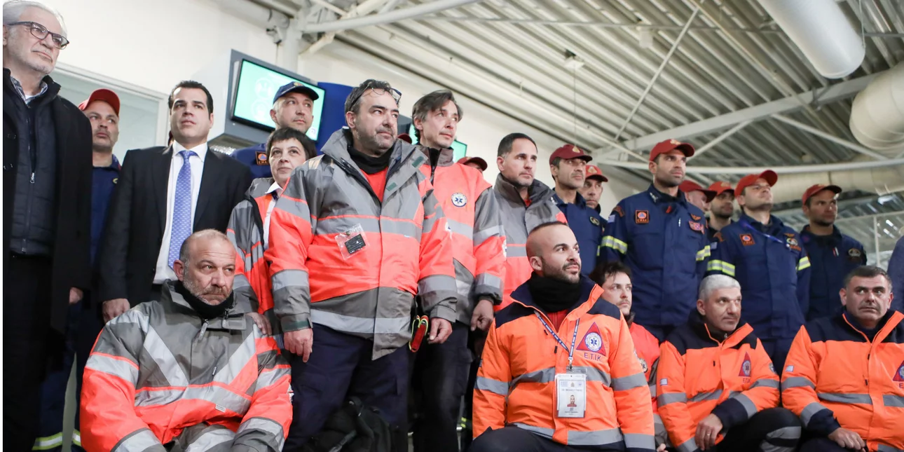 Επέστρεψαν από την Τουρκία οι ήρωες της ΕΜΑΚ -Τους υποδέχθηκαν Πλεύρης και Στυλιανίδης