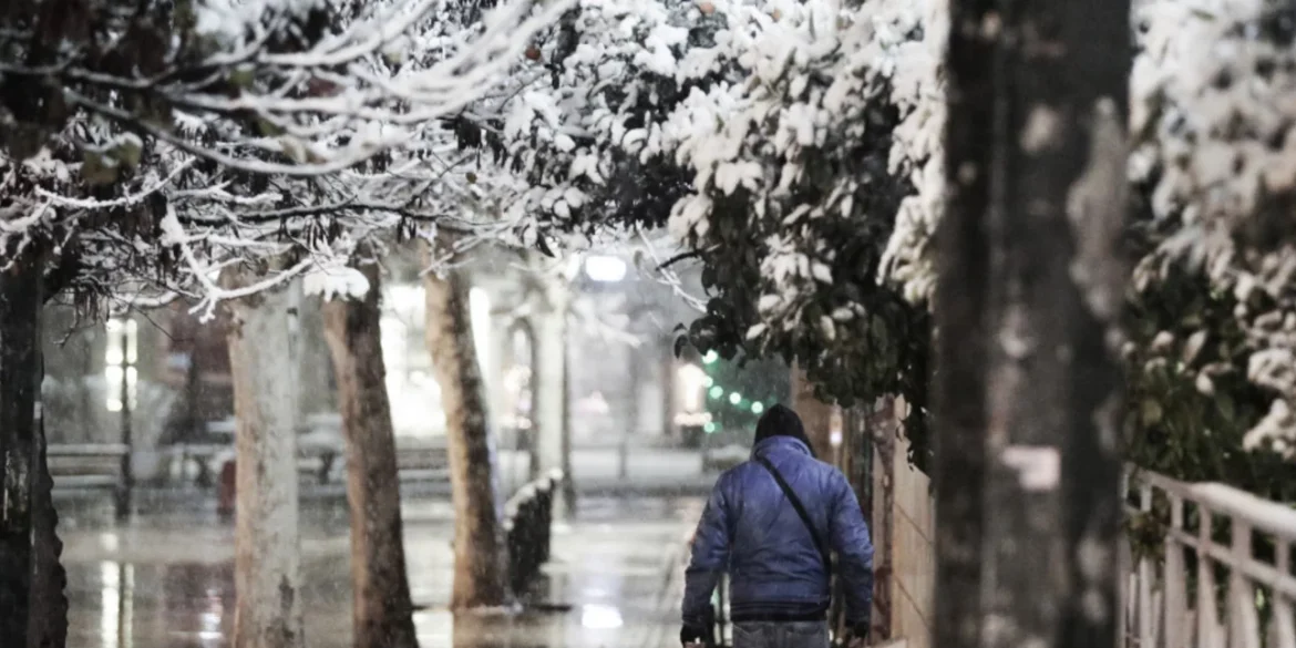 Κακοκαιρία Μπάρμπαρα: Την Κυριακή πυκνές χιονοπτώσεις στην Αθήνα -Έρχεται δύσκολο πενθήμερο