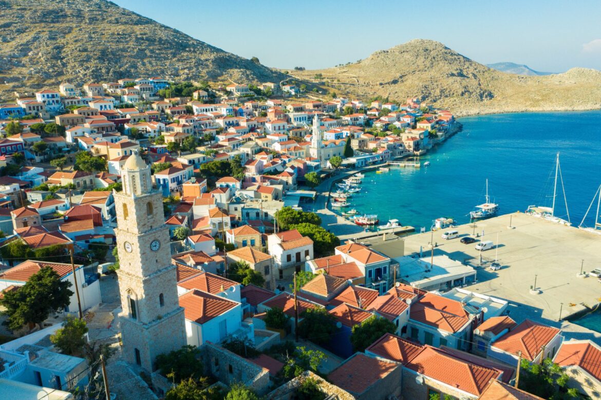 Οι κάτοικοι της Χάλκης παράγουν τη δική τους ενέργεια και μηδενίζουν τους λογαριασμούς ρεύματος.