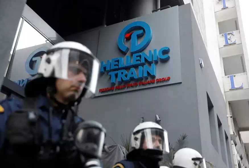 Hellenic Train: Ανακοίνωση για την τραγωδία στα Τέμπη – Τι λέει για τον αριθμό επιβατών και τις αναφορές για φιάλες υγραερίου