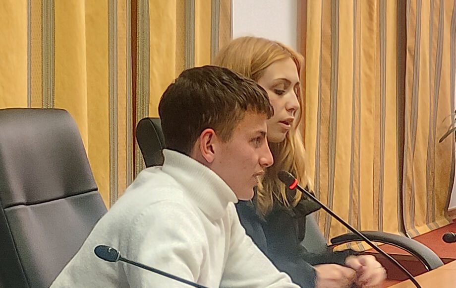 Το 15μελές του 1ου Ιπποκρατείου Λυκείου Κω στο Δημοτικό Συμβούλιο Κω: Δε γίνεται να χάνουμε άλλο χρόνο και άλλους ανθρώπους