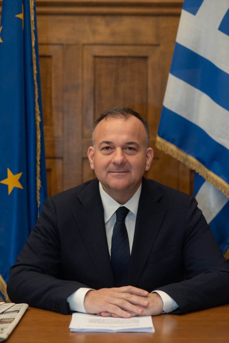 Γιάννης Παππάς για προκήρυξη εκλογών: Στις 21/5 σας θέλω ξανά δίπλα μου. Δύναμή μου η αγάπη σας.