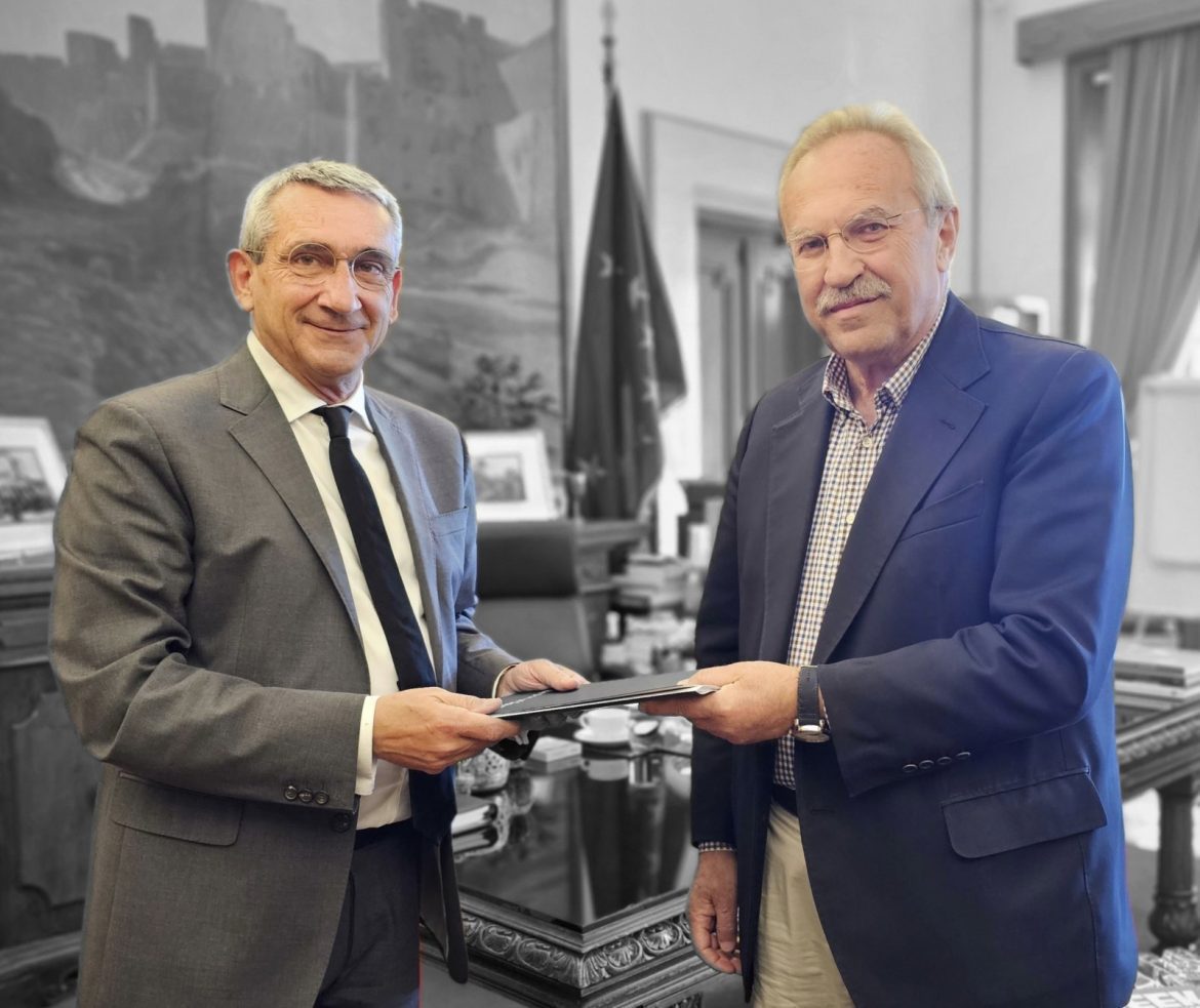 Συνάντηση του Περιφερειάρχη, Γιώργου Χατζημάρκου, με τον βουλευτή Δωδεκανήσου, Δημήτρη Γάκη