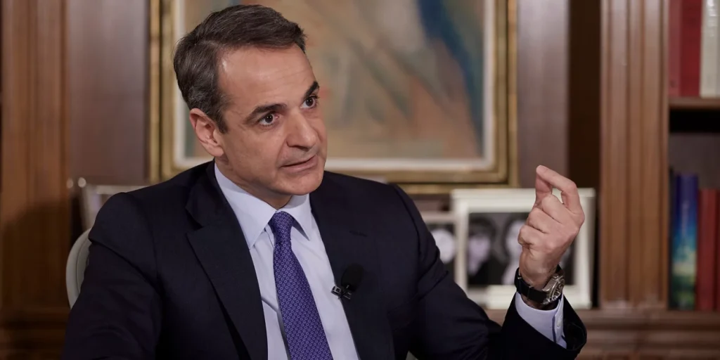 Εκλογές 2023: «Βόμβα» Μητσοτάκη για κατώτατο μισθό: Θα πλησιάσει τα 1.000 ευρώ – Στα 1.000 ευρώ το αφορολόγητο στις οικογένειες ανά παιδί – Τι ζήτησε από τους πολίτες