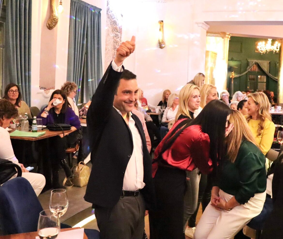 «Προεκλογική πρεμιέρα με άρωμα γυναίκας. Οι γυναίκες στο πλευρό του Αντώνη Γιαννικουρή»