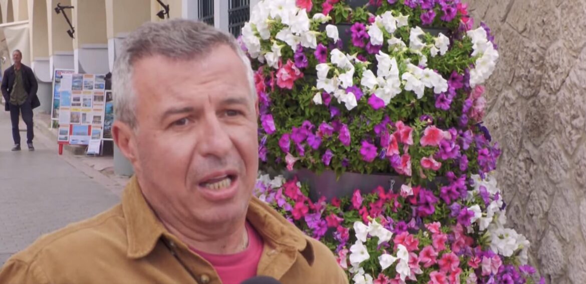 ΣΤ. ΚΑΜΠΟΥΡΑΚΗΣ: Θα τοποθετηθούν άλλες τρείς ανθοστήλες οι οποίες και θα δώσουν χρώμα σε όλη την πόλη. (ΒΙΝΤΕΟ)