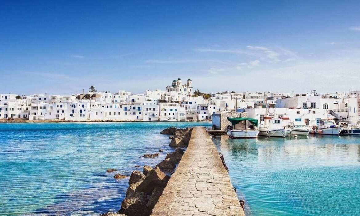 Ξεκίνησε η απόβαση της εφορίας σε τουριστικούς προορισμούς – Χιλιάδες οι έλεγχοι