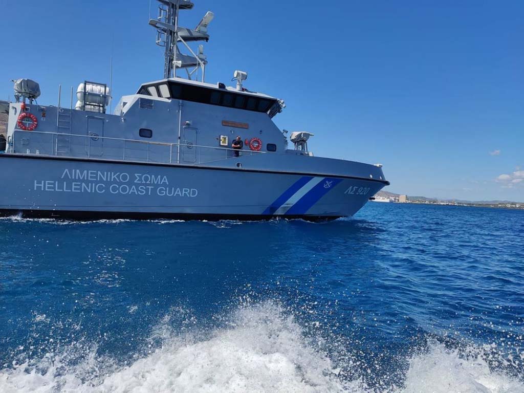 Μεγάλη επιχείρηση του Λιμενικού στην Κάρπαθο – Εντοπίστηκε ιστιοφόρο με μετανάστες