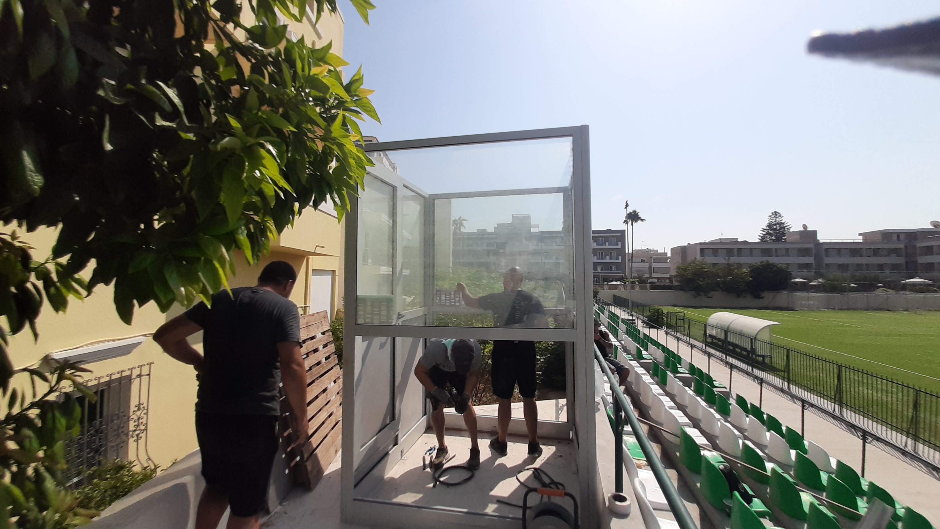 Τοποθέτηση δημοσιογραφικού θεωρείου στο παλαιό γήπεδο Ανταγόρας