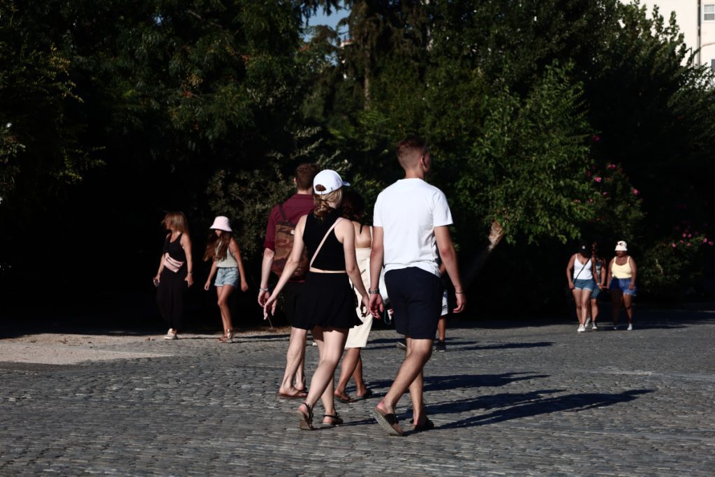 Σε ποια ηλικία οι Έλληνες εγκαταλείπουν το πατρικό τους – Τι έδειξε έρευνα της Eurostat