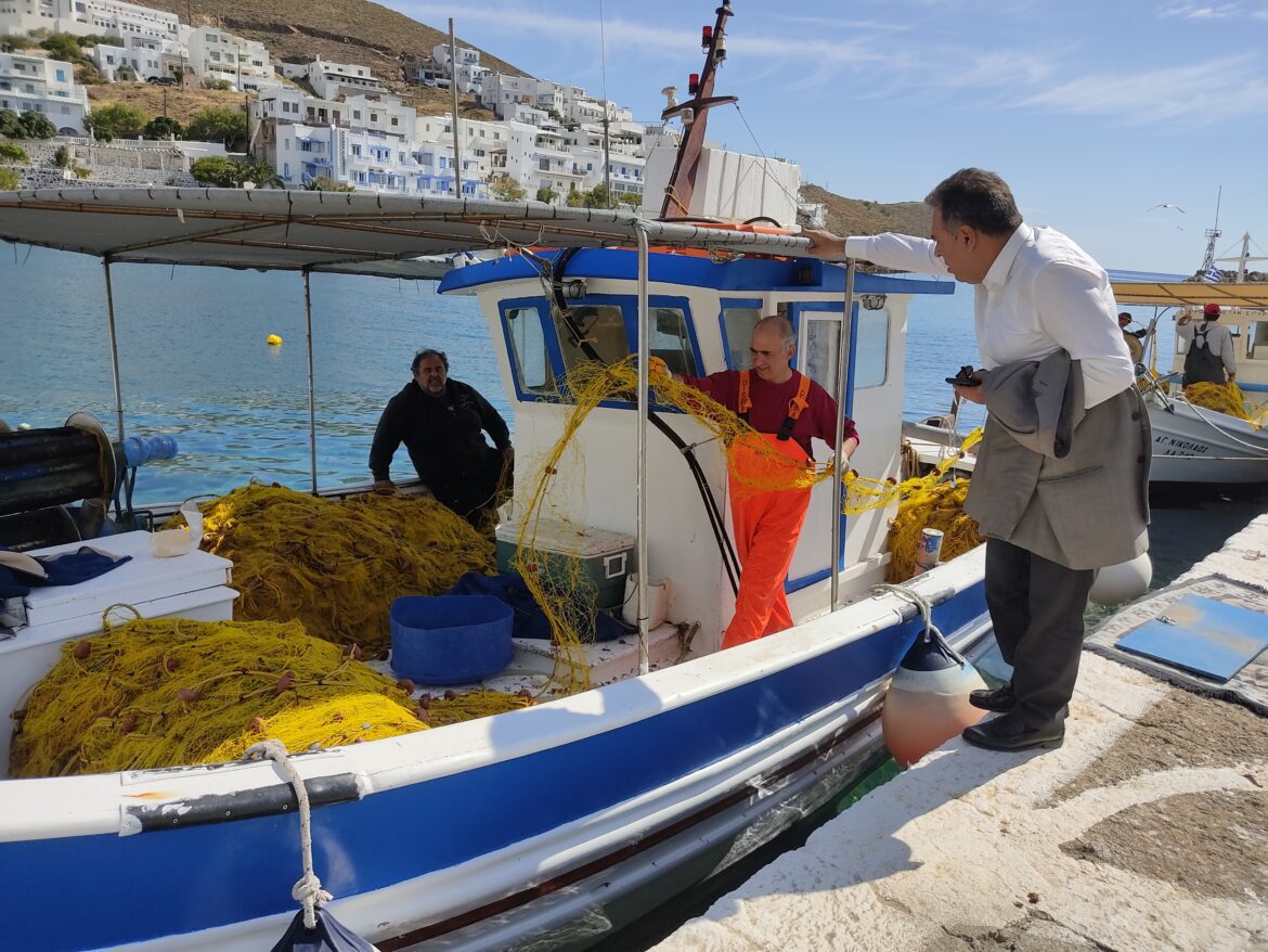 Παρέμβαση του Μάνου Κόνσολα σε δύο υπουργούς για την παράνομη αλιεία από τουρκικές μηχανότρατες σε ελληνικά χωρικά ύδατα