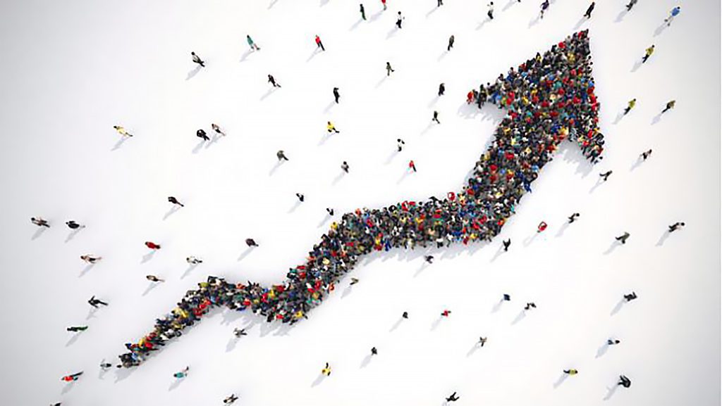 ΕΤΕ: Προς ιστορικό ρεκόρ ο τουρισμός το 2023 – Τα «σύννεφα» για το 2024