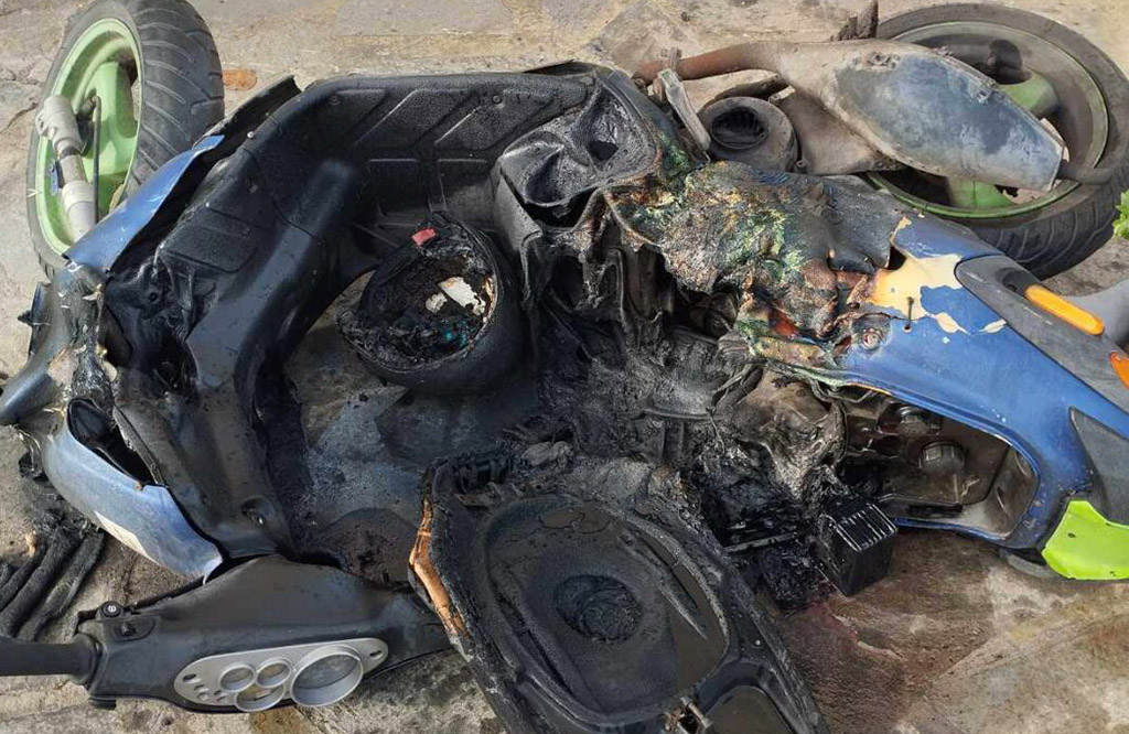 Επ’ αυτοφώρω σύλληψη 35χρονης ημεδαπής στην Κω από άνδρες της Πυροσβεστικής! – Πυρπόλησε μοτοποδήλατο