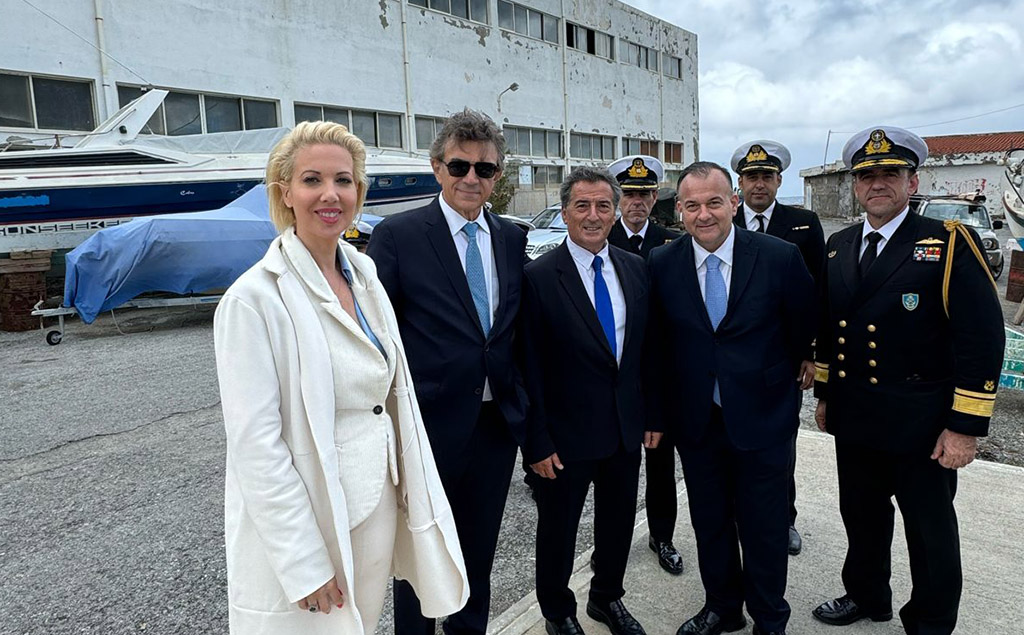 Συνάντηση εργασίας της Κατ. Μονογυιού με τον Υφ. Ναυτιλίας κ. Γιάννη Παππά για την ίδρυση Ακαδημίας Εμπορικού Ναυτικού – Σχολής Μηχανικών στην Άνδρο