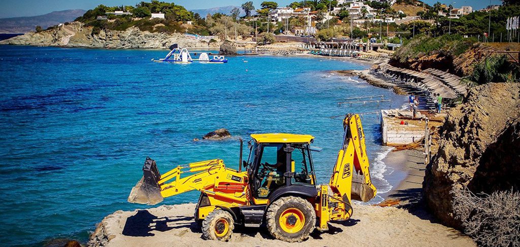 Αντιδράσεις στη Βουλή για τις κατεδαφίσεις στα Δωδ/σα και τον νόμο για τον αιγιαλό