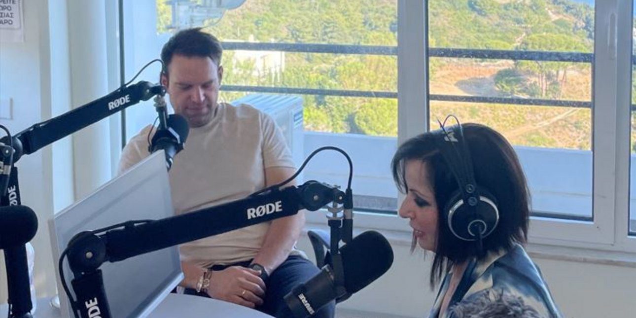 Ο Κασσελάκης εκτέθηκε για την άγνοιά του. Απάντηση της δημοσιογράφου Ρένας Παυλάκη σε Κασσελάκη και ΣΥΡΙΖΑ