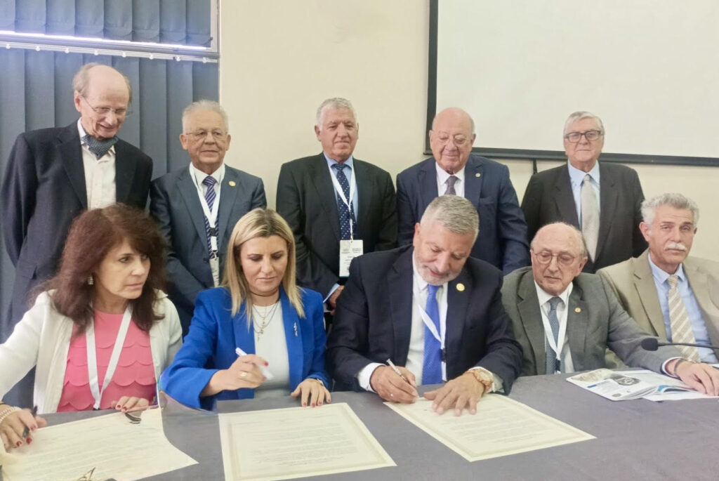 I.Σ. Κω: Αδελφοποίηση Ιατρικών Συλλόγων Κω, Αθηνών και Νέας Υόρκης στο Ιπποκράτειο Ίδρυμα Κω