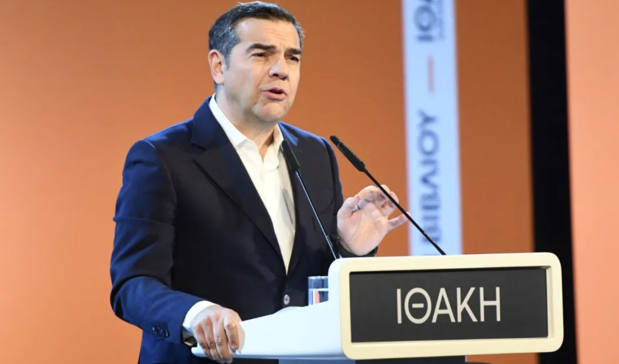 Ένα βήμα πριν το νέο κόμμα ο Τσίπρας: Γιατί αμφισβητεί τώρα ευθέως το ΠΑΣΟΚ – Το σχέδιο επανίδρυσης της προοδευτικής παράταξης – Τα μηνύματα από την Πάτρα