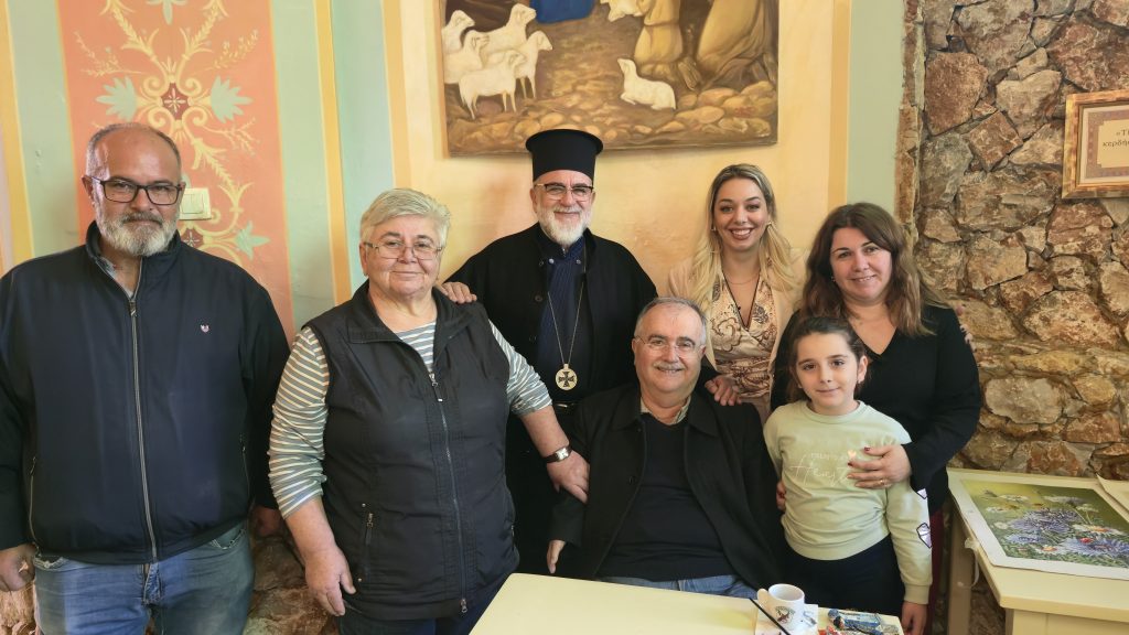 «Δεν υπάρχει “δεν μπορώ” : Ο Τριαντάφυλλος Ηλιάδης ζωγραφίζει με το στόμα