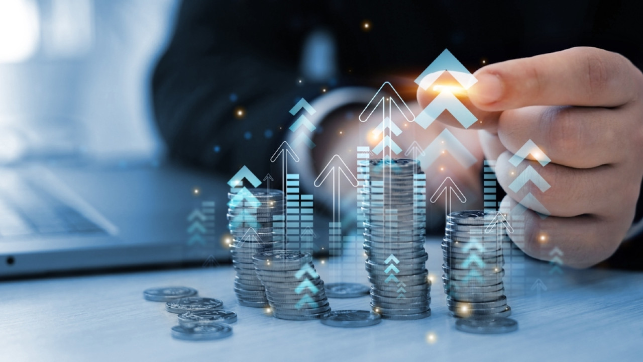 Προ των πυλών η νέα αύξηση στον κατώτατο μισθό: Τα σενάρια για τα 930 ευρώ και ο ορίζοντας του 2027 Προ των πυλών η νέα αύξηση στον κατώτατο μισθό: Τα σενάρια για τα 930 ευρώ και ο ορίζοντας του 2027