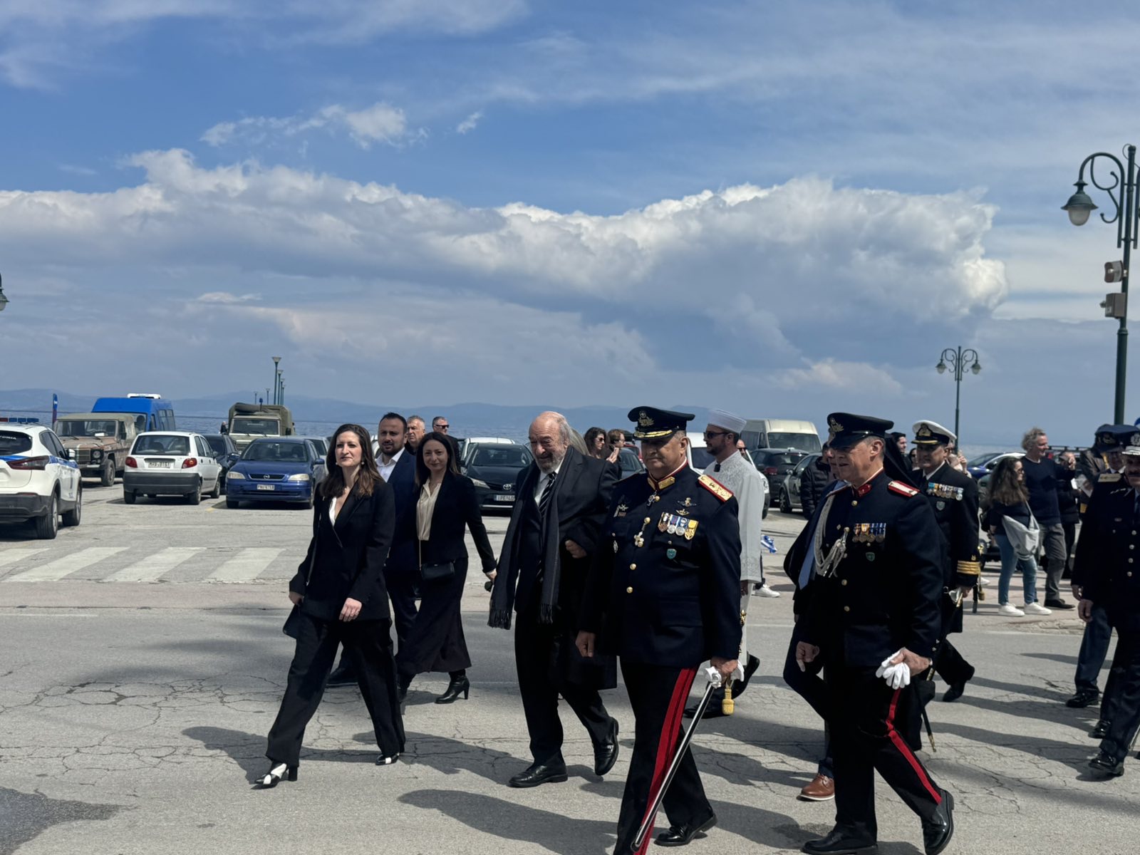 Τιμές και συγκίνηση στο Ηρώο: Η Επιμνημόσυνη δέηση και η κατάθεση στεφάνων στην Κω (photos)