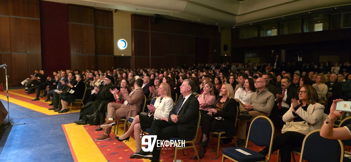 Η Φιλαρμονική «Παναγιώτης Τσακανιάς» καθήλωσε το κοινό στην συναυλία – αφιέρωμα στον Σταμάτη Κραουνάκη (photos&video)