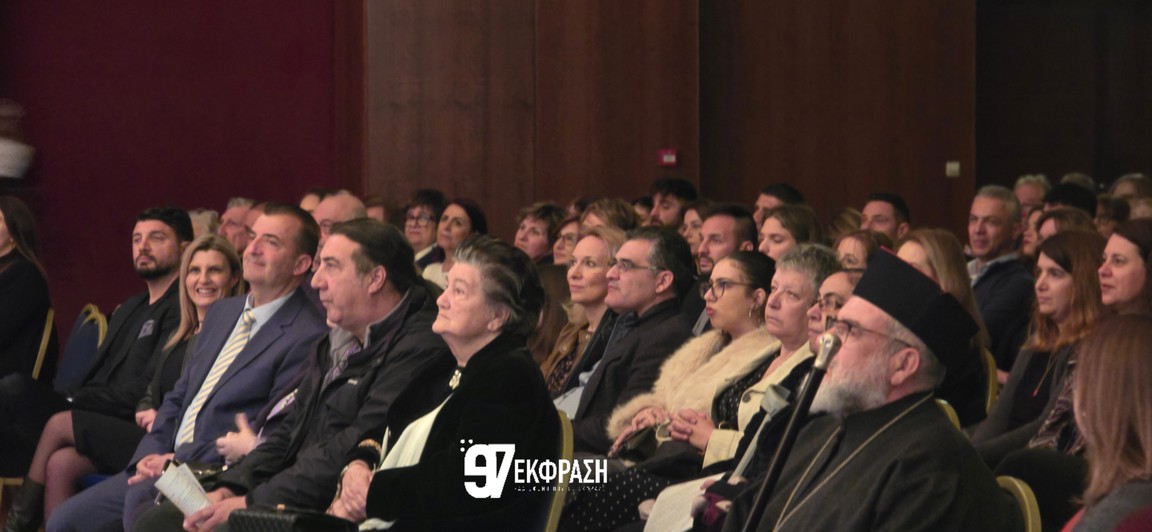 Η Φιλαρμονική «Παναγιώτης Τσακανιάς» καθήλωσε το κοινό στην συναυλία – αφιέρωμα στον Σταμάτη Κραουνάκη (photos&video)