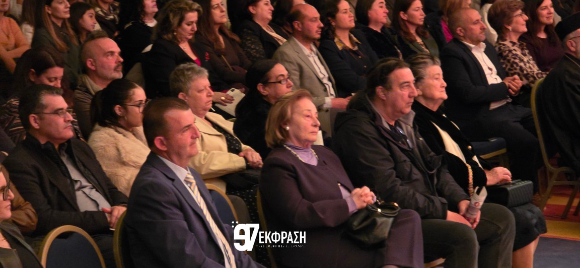 Η Φιλαρμονική «Παναγιώτης Τσακανιάς» καθήλωσε το κοινό στην συναυλία – αφιέρωμα στον Σταμάτη Κραουνάκη (photos&video)