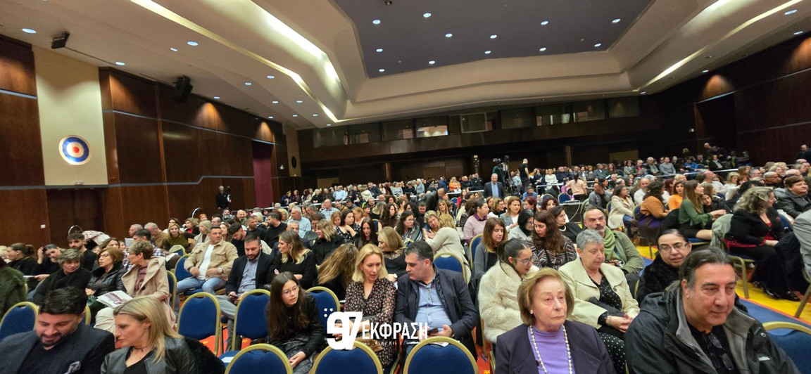 Η Φιλαρμονική «Παναγιώτης Τσακανιάς» καθήλωσε το κοινό στην συναυλία – αφιέρωμα στον Σταμάτη Κραουνάκη (photos&video)