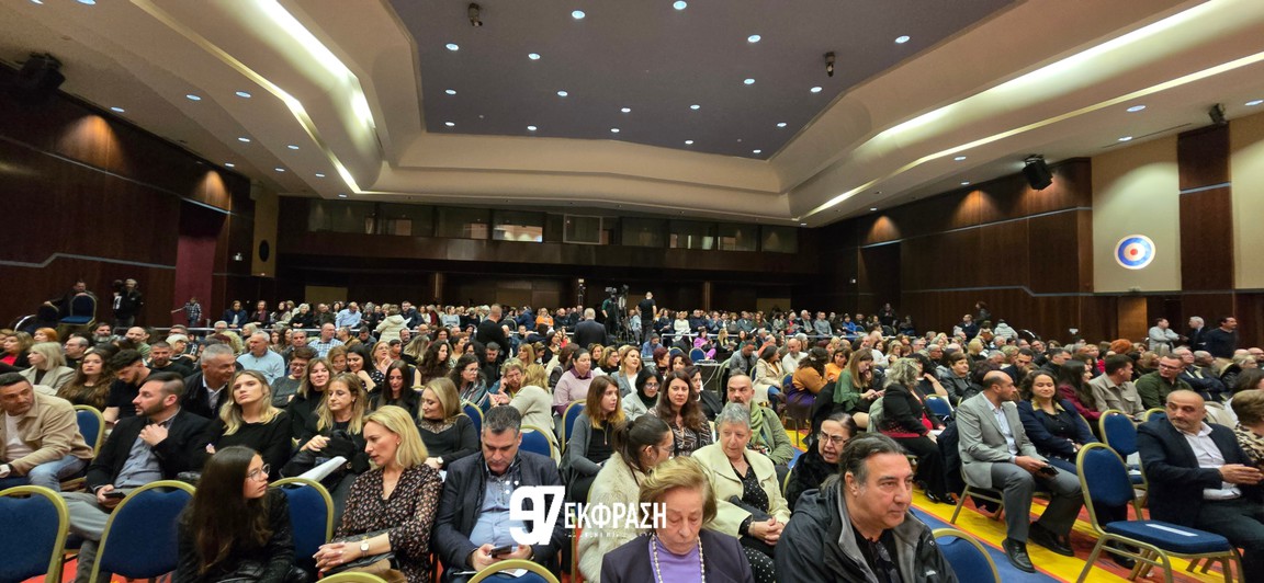 Η Φιλαρμονική «Παναγιώτης Τσακανιάς» καθήλωσε το κοινό στην συναυλία – αφιέρωμα στον Σταμάτη Κραουνάκη (photos&video)