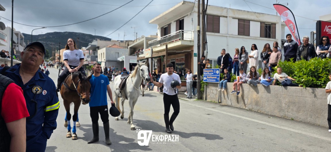 Με λαμπρότητα ο Εορτασμός Αγίου Γεωργίου στο Πυλί με τις παραδοσιακές ιπποδρομίες