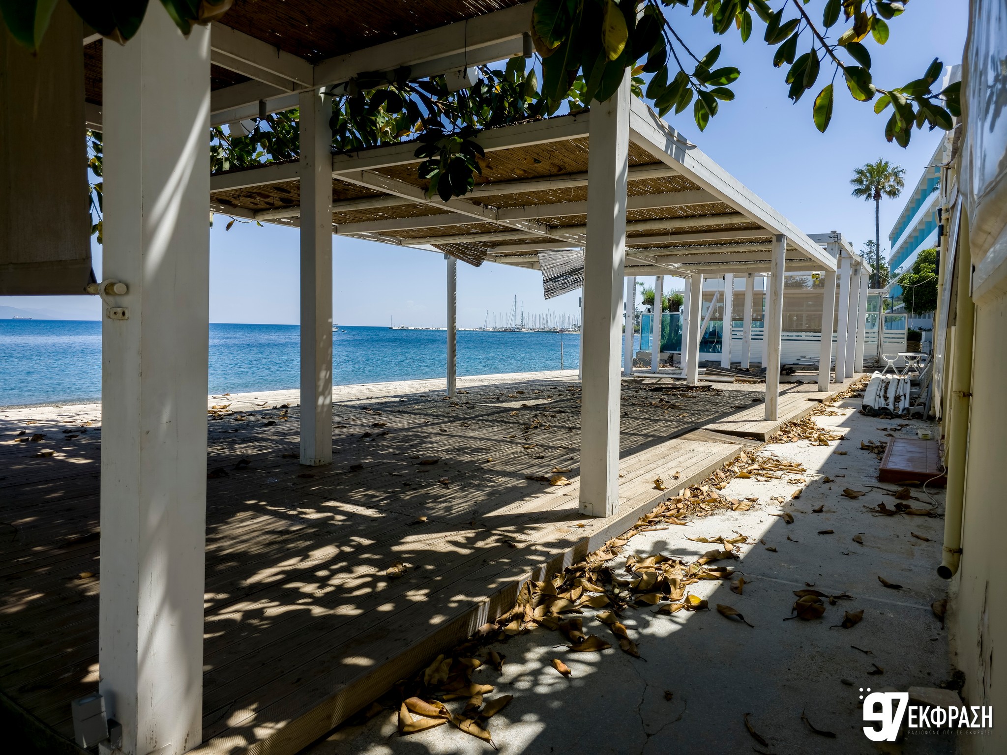 Τέλος στο αδιέξοδο για το ιστορικό «Αύρα» – Προς νέο διαγωνισμό το ακίνητο-φιλέτο της παραλιακής