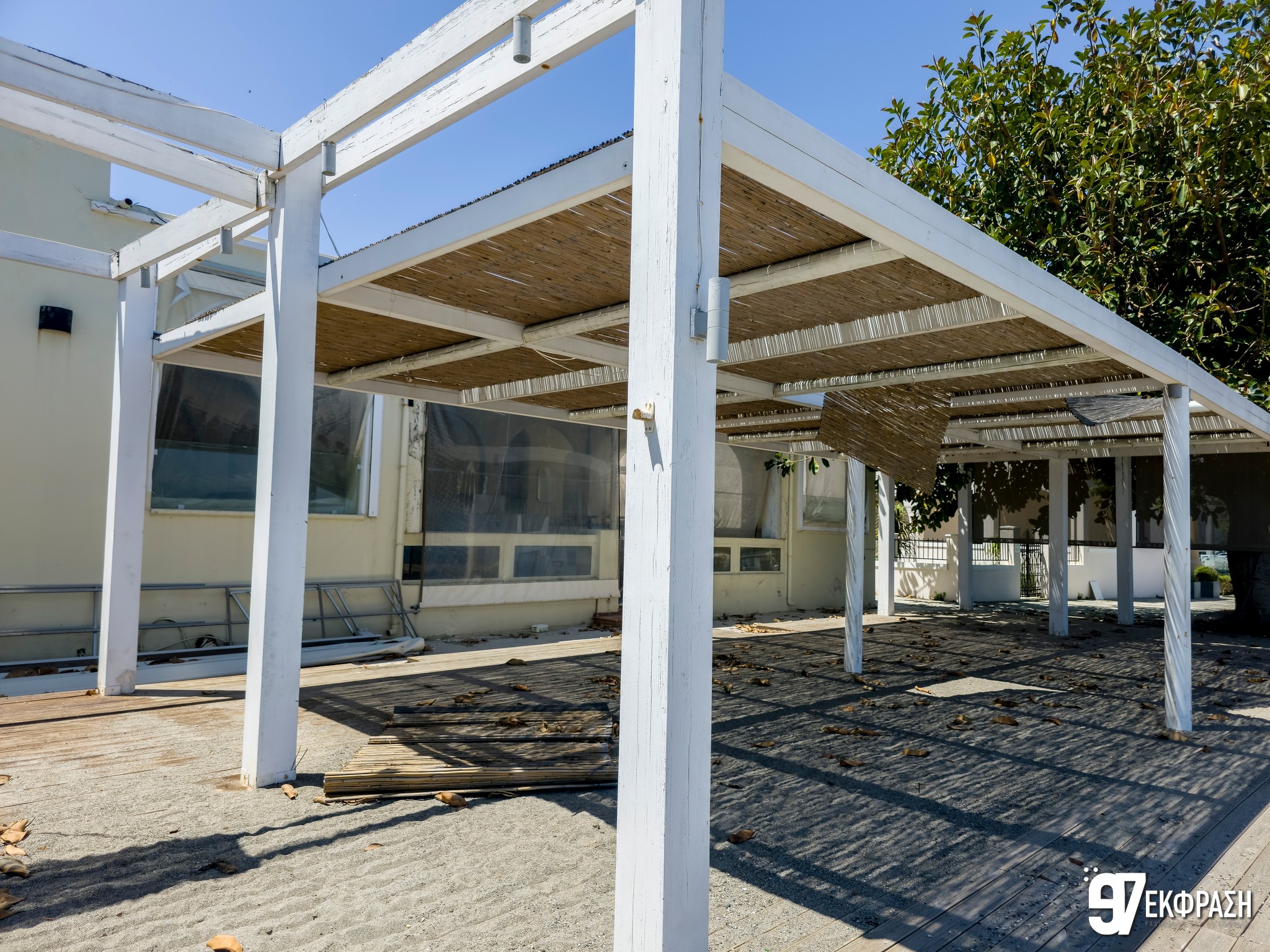 Τέλος στο αδιέξοδο για το ιστορικό «Αύρα» – Προς νέο διαγωνισμό το ακίνητο-φιλέτο της παραλιακής