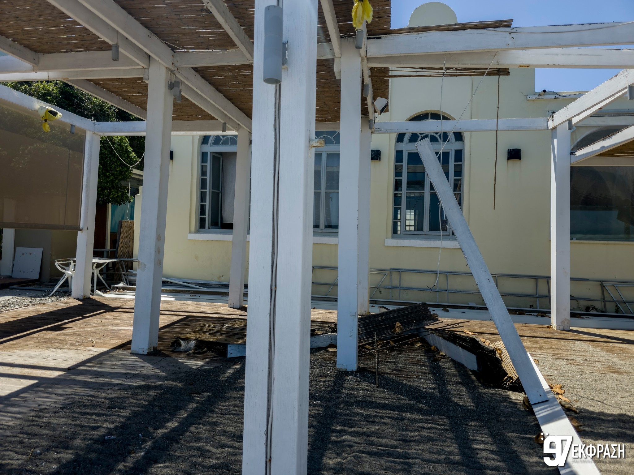 Τέλος στο αδιέξοδο για το ιστορικό «Αύρα» – Προς νέο διαγωνισμό το ακίνητο-φιλέτο της παραλιακής