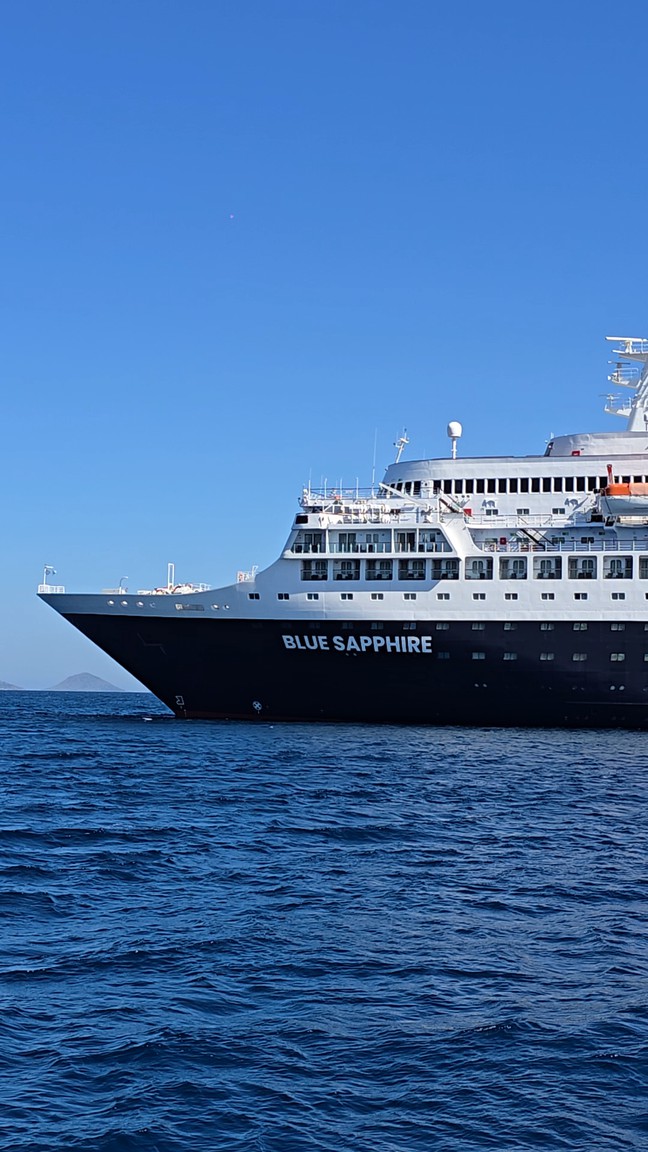 «Ποδαρικό» με άρωμα θάλασσας: Η υποδοχή του Blue Sapphire ανοίγει την αυλαία του γαλάζιου τουρισμού στην Κω