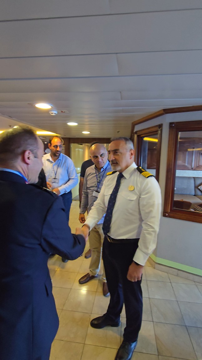 «Ποδαρικό» με άρωμα θάλασσας: Η υποδοχή του Blue Sapphire ανοίγει την αυλαία του γαλάζιου τουρισμού στην Κω