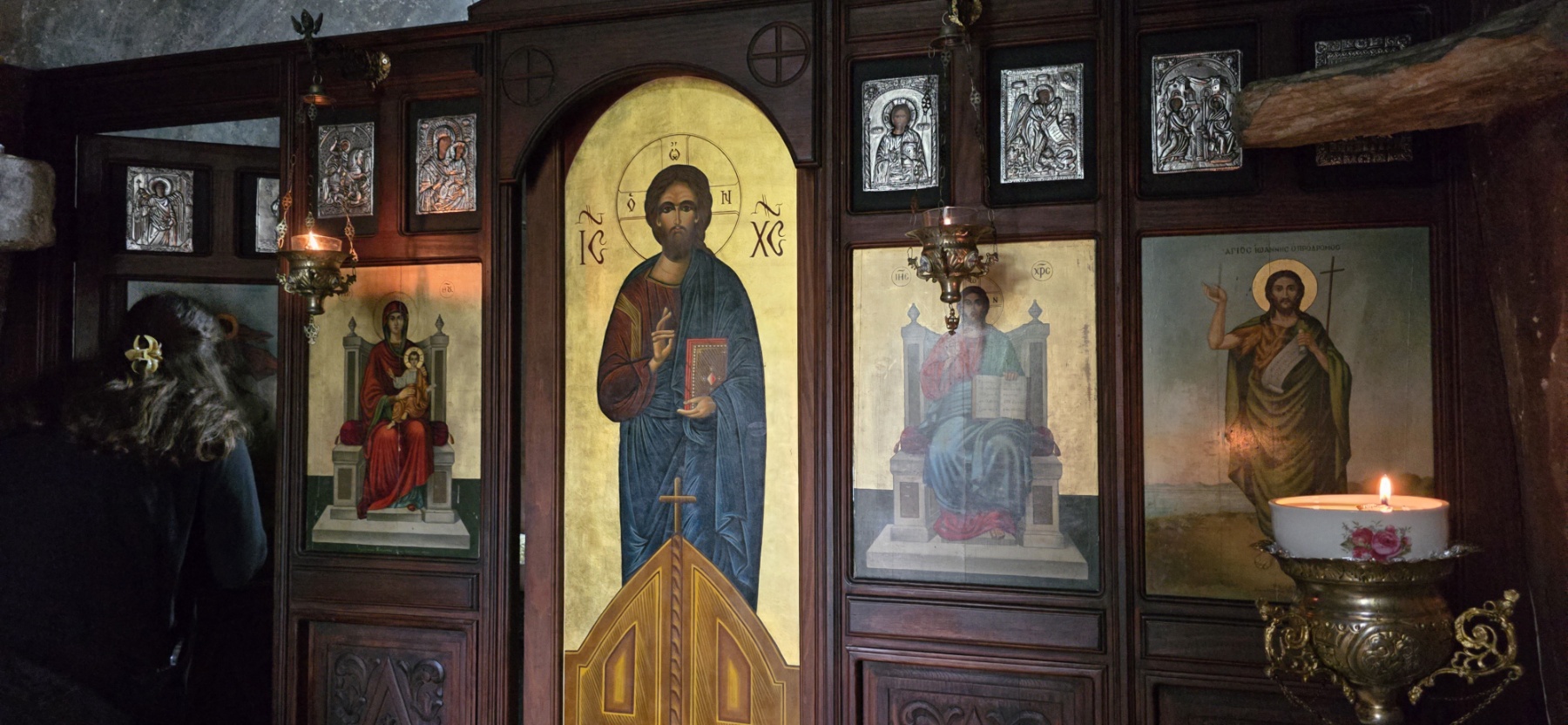 Πλήθος πιστών στο παραδοσιακό γλέντι του πανηγυριού του Αγ. Γεωργίου ‘Μαυροκάμπια’ (Photos & Video)