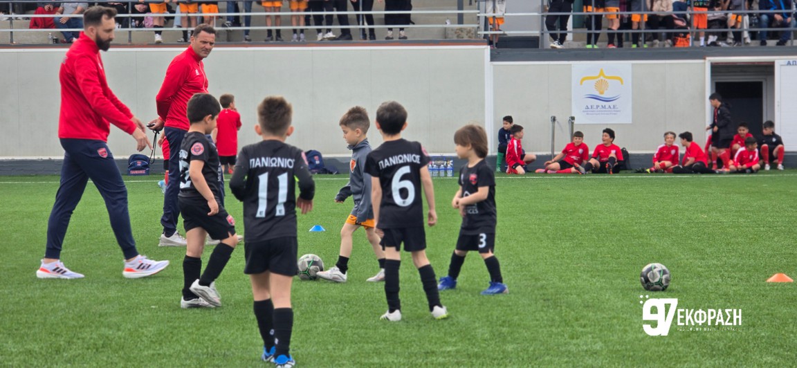 Τα εγκαίνια του γηπέδου Αγίων Αποστόλων Ρόδου και η πρώτη σέντρα από τον Αλέξανδρο Κολιάδη (photos & video)