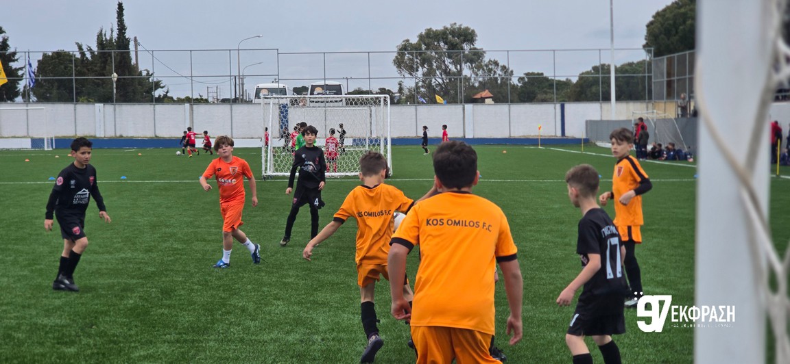 Τα εγκαίνια του γηπέδου Αγίων Αποστόλων Ρόδου και η πρώτη σέντρα από τον Αλέξανδρο Κολιάδη (photos & video)