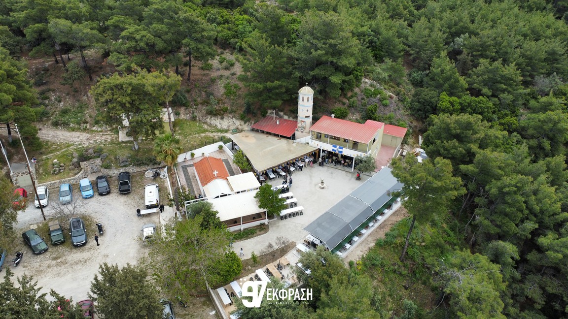 Πλήθος πιστών στο παραδοσιακό γλέντι του πανηγυριού του Αγ. Γεωργίου ‘Μαυροκάμπια’ (Photos & Video)
