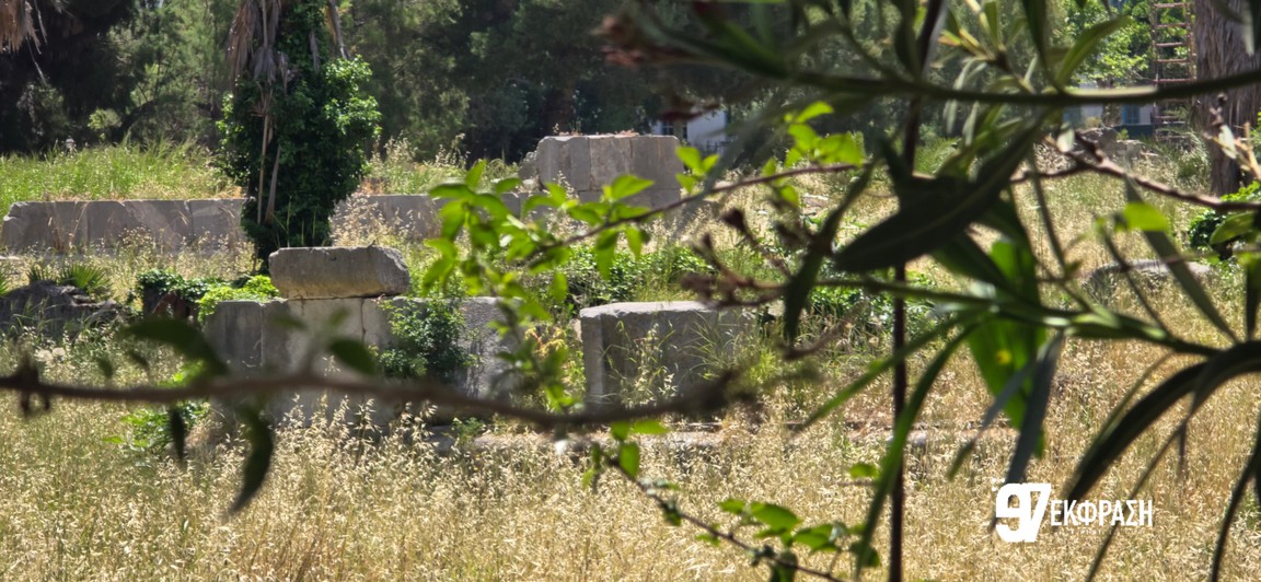 Αποκαρδιωτική εικόνα στους Αρχαιολογικούς Θησαυρούς της Κω: Σκουπίδια και αδιαφορία «πνίγουν» την ιστορία μας (Photos & Video)