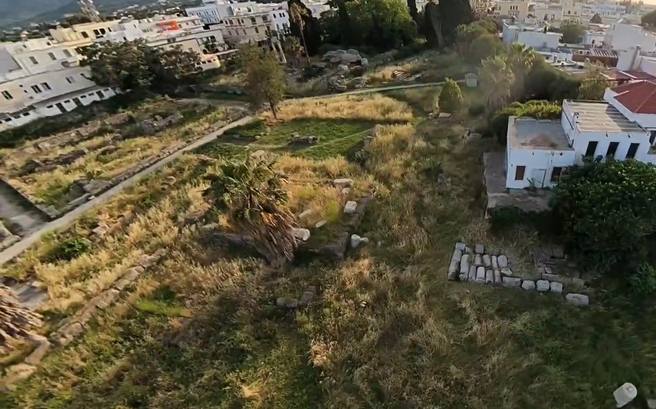 Αποκαρδιωτική εικόνα στους Αρχαιολογικούς Θησαυρούς της Κω: Σκουπίδια και αδιαφορία «πνίγουν» την ιστορία μας (Photos & Video)