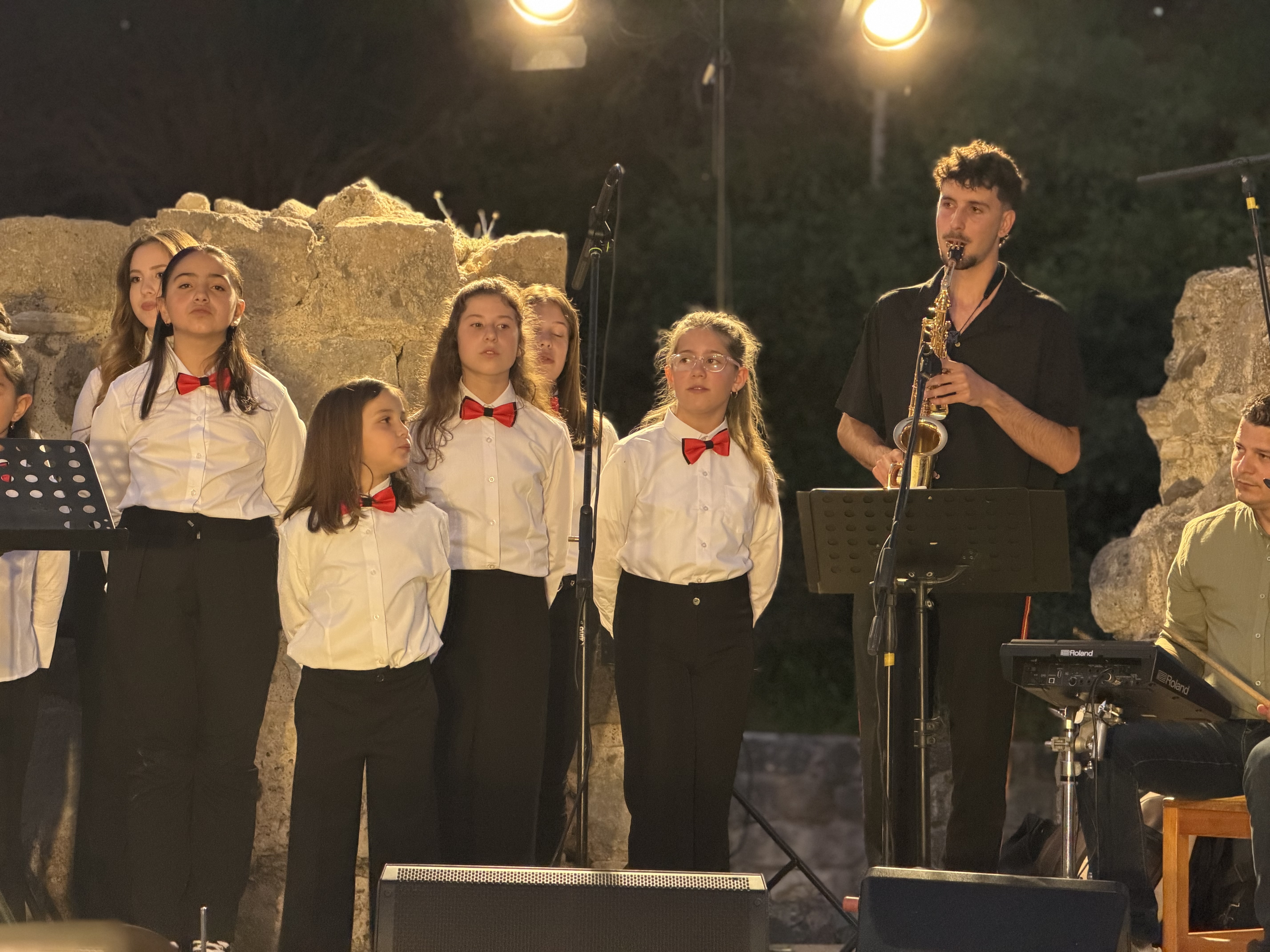 Μουσική πανδαισία στο Ρωμαϊκό Ωδείο Κω – Μια μαγική συνάντηση δωδεκανησιακών συνόλων