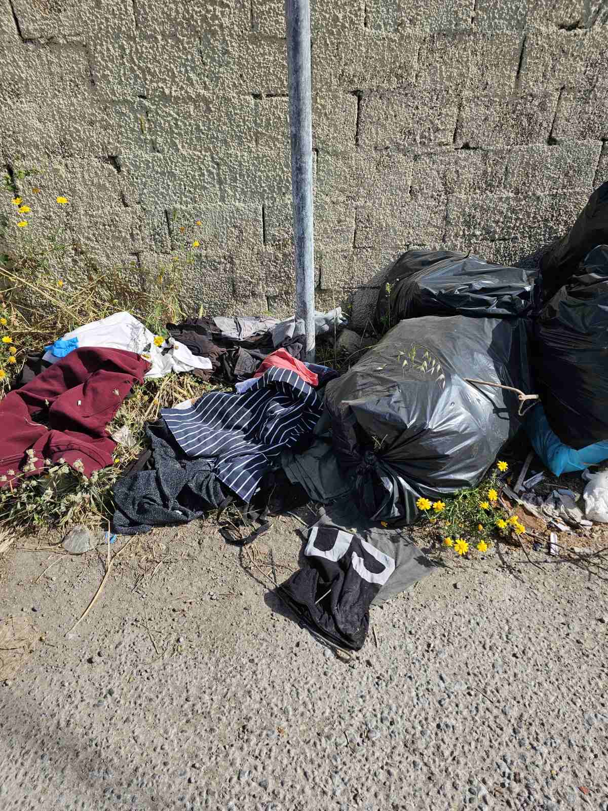 Κακό Πρινάρι: Προβληματισμός για τη συσσώρευση απορριμμάτων και ογκωδών αντικειμένων