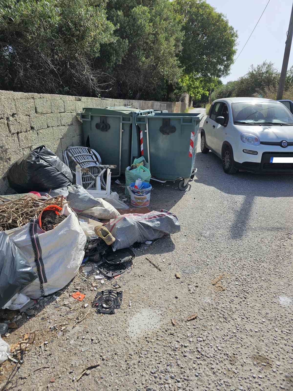 Κακό Πρινάρι: Προβληματισμός για τη συσσώρευση απορριμμάτων και ογκωδών αντικειμένων