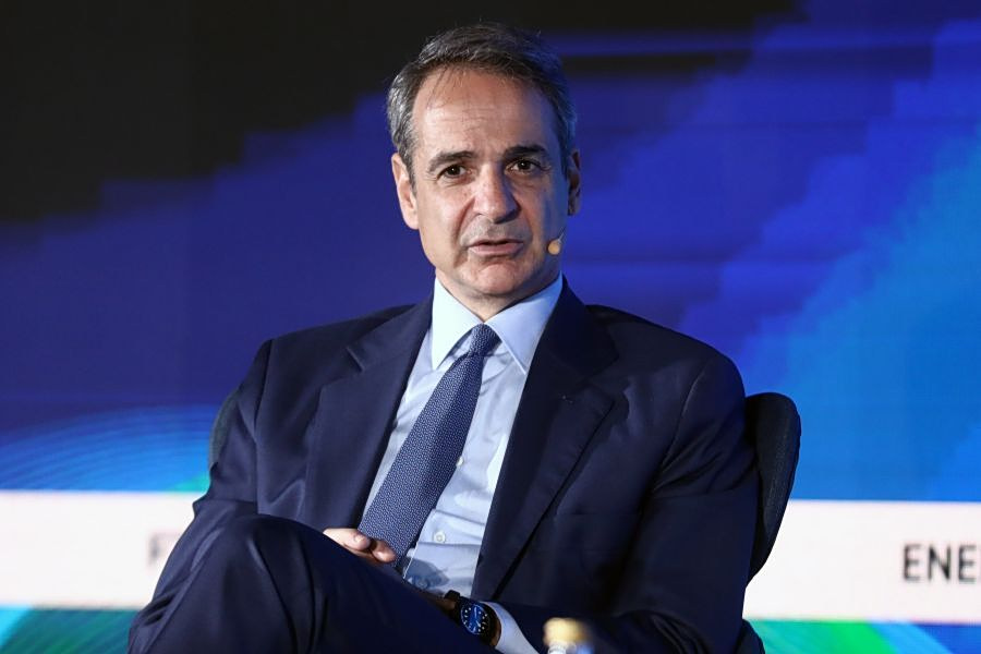 Κυβέρνηση: Καλοκαίρι με περιοδείες και… κορδέλες Κυβέρνηση: Καλοκαίρι με περιοδείες και… κορδέλες