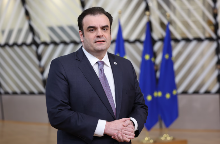 Κυριάκος Πιερρακάκης: Για πρώτη φορά ένας Ελληνας στο G7 Κυριάκος Πιερρακάκης: Για πρώτη φορά ένας Ελληνας στο G7