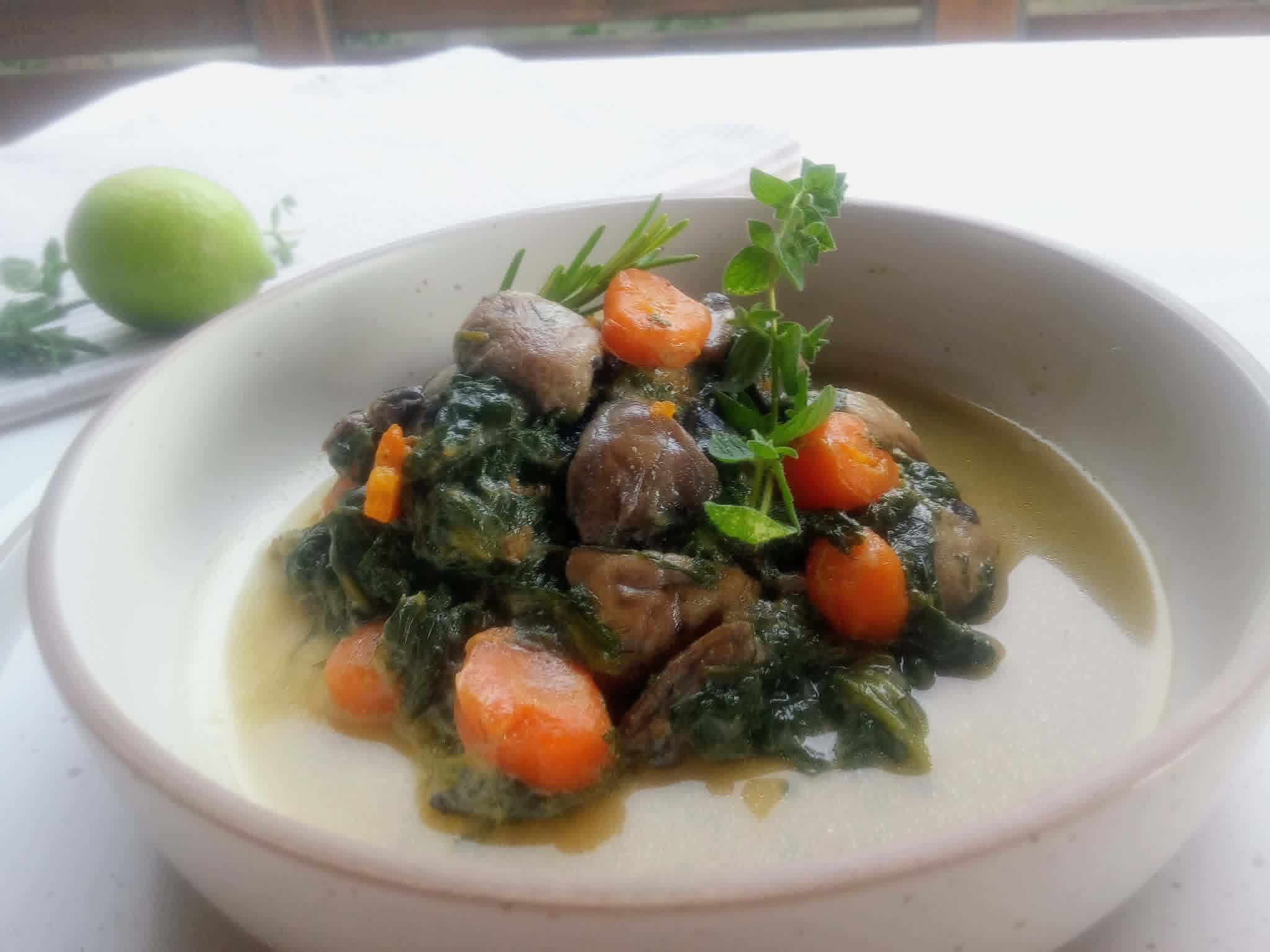 Γεύσεις με Έκφραση! Η πιο πλούσια και αρωματική συνταγή για μανιτάρια φρικασέ με σπανάκι!