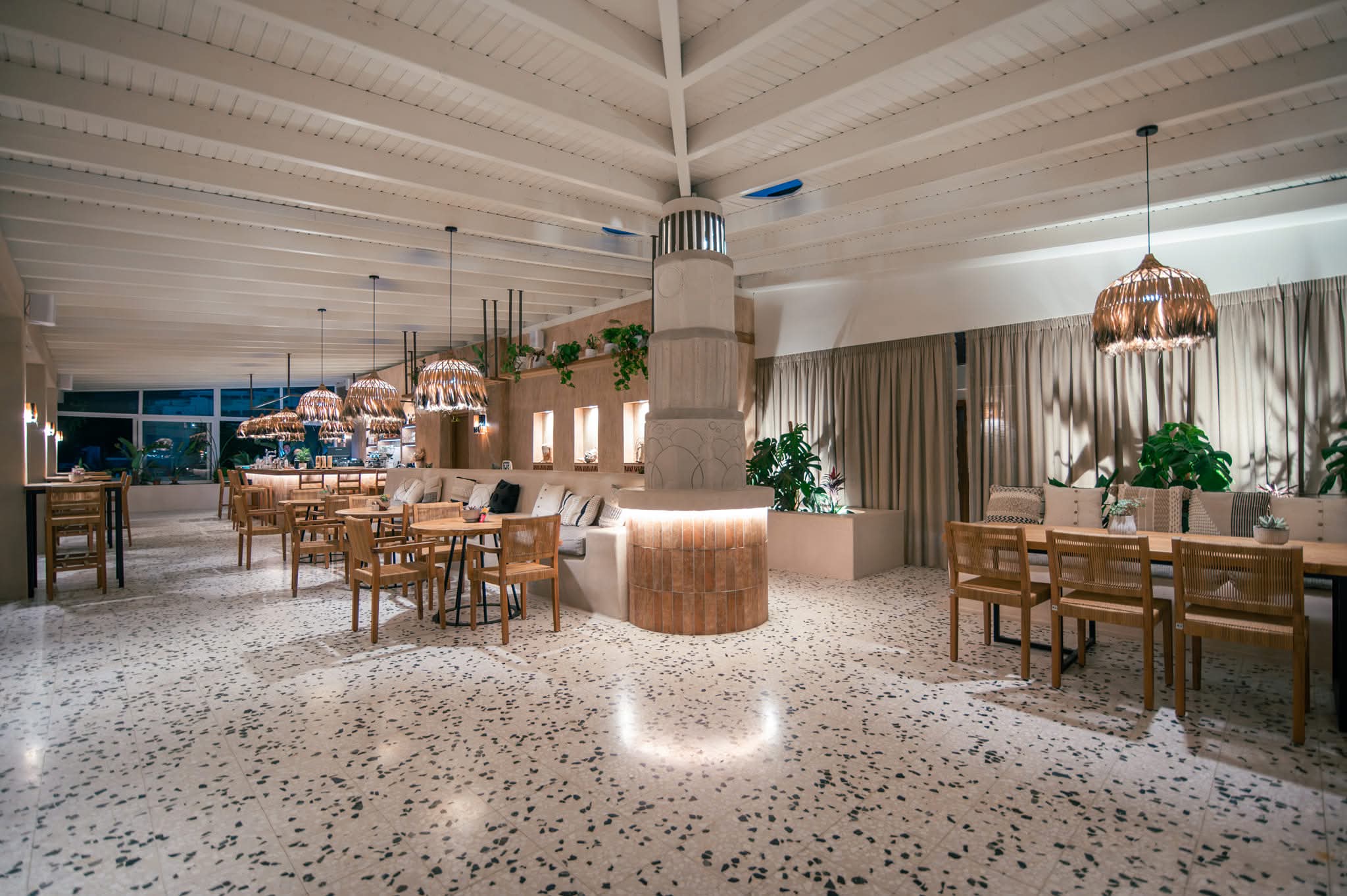 FAROS Seaside Bar Restaurant: Ένας κρυμμένος επίγειος παράδεισος στην Κέφαλο!